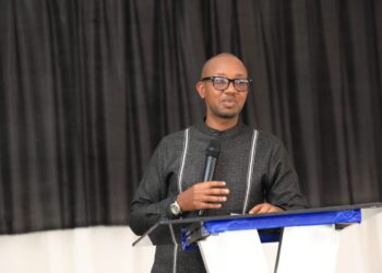 Meya Rangira yasabye abarimu guca ukubiri no gukopeza abanyeshuri