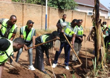 Rwamagana: Urubyiruko rw’Abakorerabushake ruzubakira abatishoboye inzu zirindwi muri uku kwezi