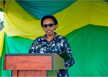Ntabwo tugenga ibihe, ni yo mpamvu amazi ahari agomba gukoreshwa neza – Kazarwa Gertrude